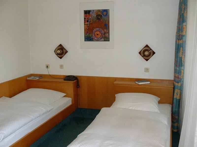 Hotel Koch Maingau Обертсхаузен Стая снимка